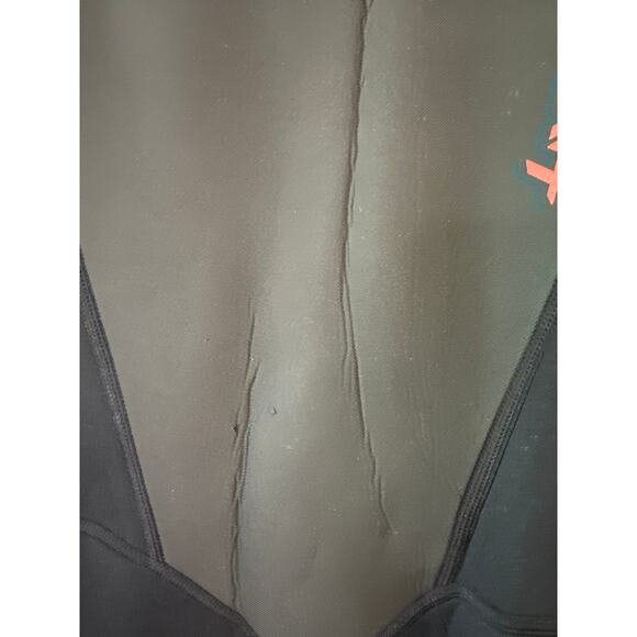 Hyperflex Men’s Black 2.5mm Shorty Wetsuit Size Medium - Picture 6 of 12